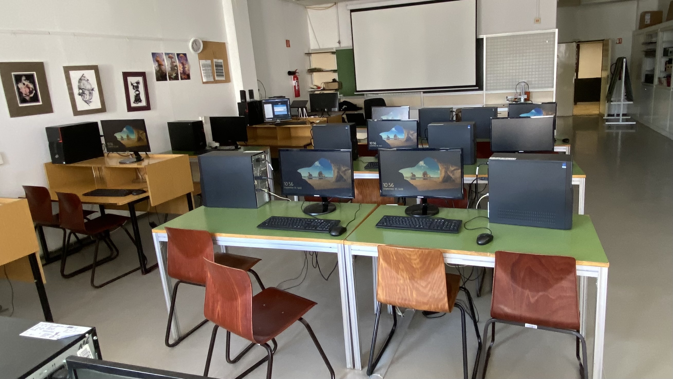 Modern informatika terem a Babits Gimnáziumban